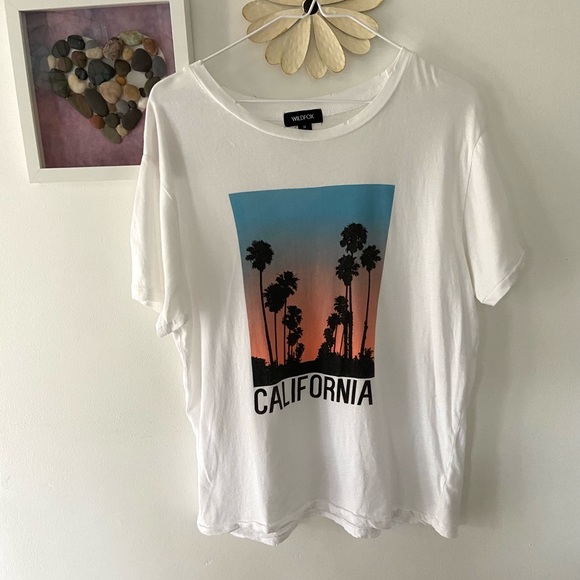 Wildfox Tops - Wildfox White California Graphic Tee M